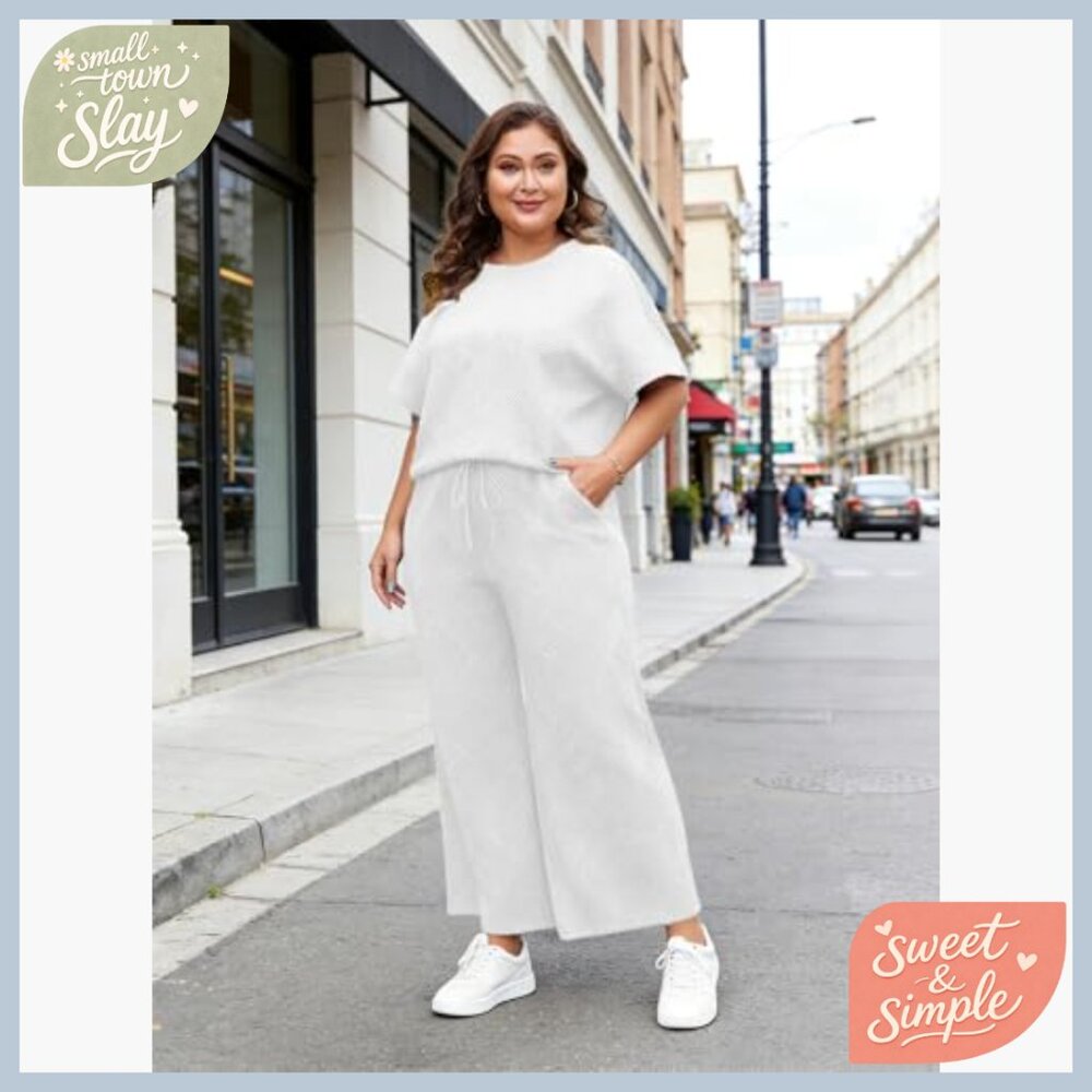 Large Soft Polyester Lounge Set Short Sleeve Top … - image 2